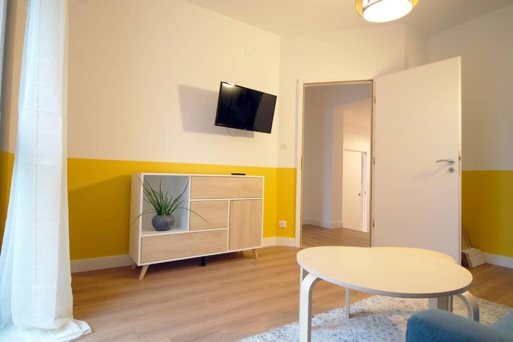 B&B Jaune, Appartement Independant, Parking, Wifi Pres De Strasbourg Ittenheim Eksteriør bilde